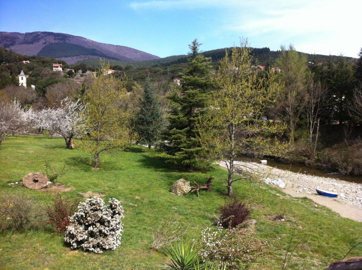 Le Moulin D'Arcas. Bed & Breakfast Premian ภายนอก รูปภาพ