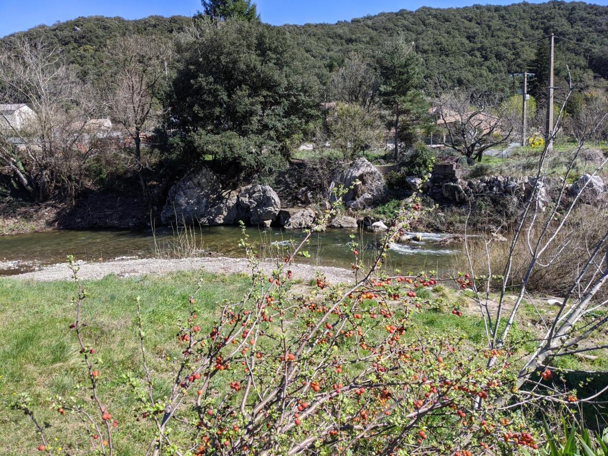 Le Moulin D'Arcas. Bed & Breakfast Premian ภายนอก รูปภาพ