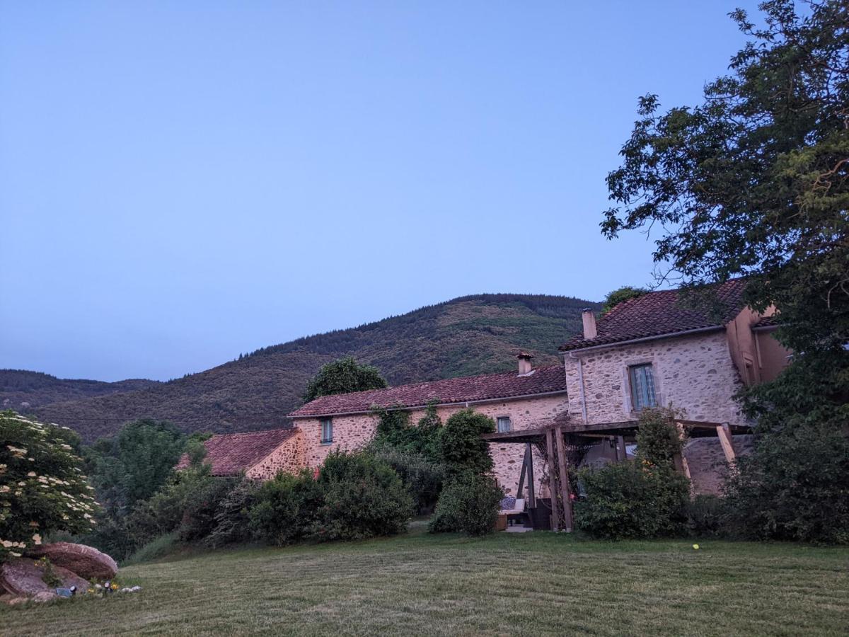 Le Moulin D'Arcas. Bed & Breakfast Premian ภายนอก รูปภาพ